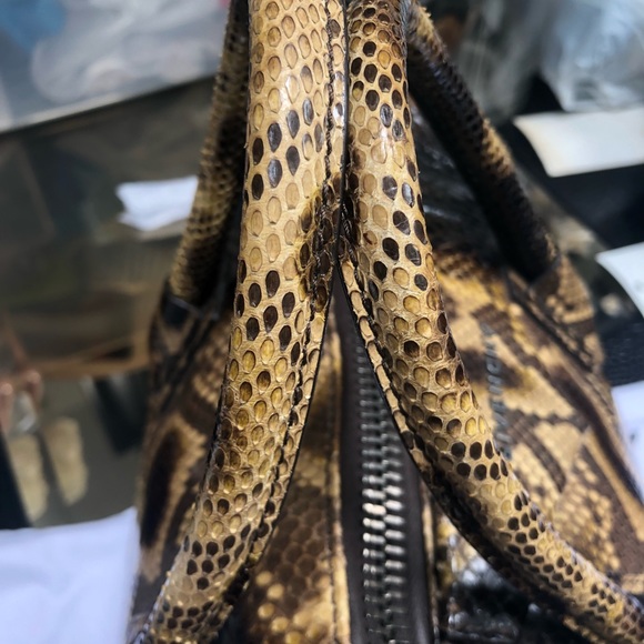 Givenchy Antigona Extra Large Python Bag - Picture 6 of 11